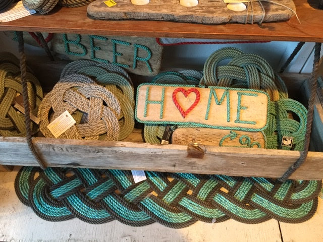 H❤ME rope sign