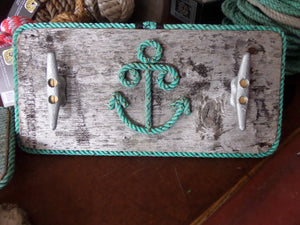 2 Cleat Rack with Rope Center - Alaska Rug Company