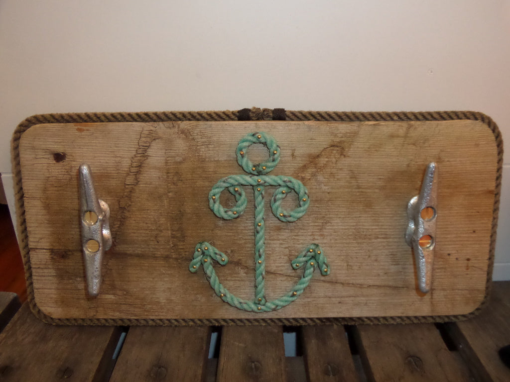 2 Cleat Rack with Rope Center - Alaska Rug Company