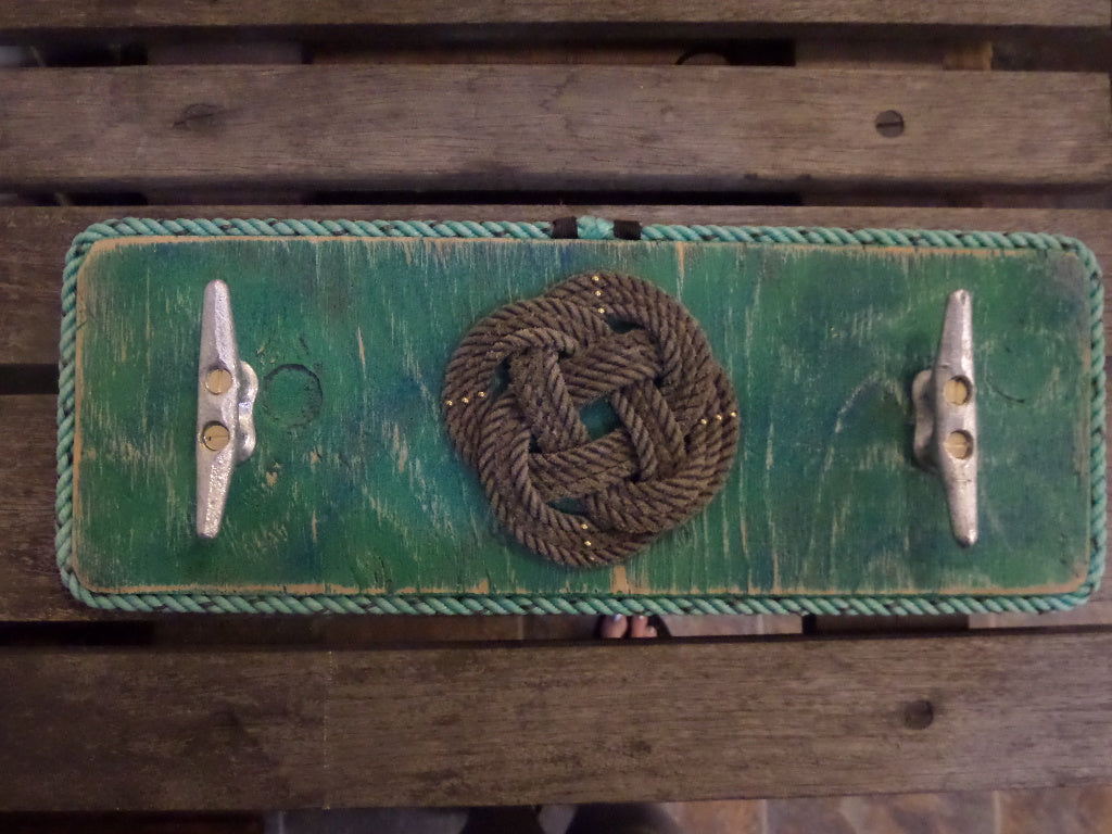 2 Cleat Rack with Rope Center - Alaska Rug Company