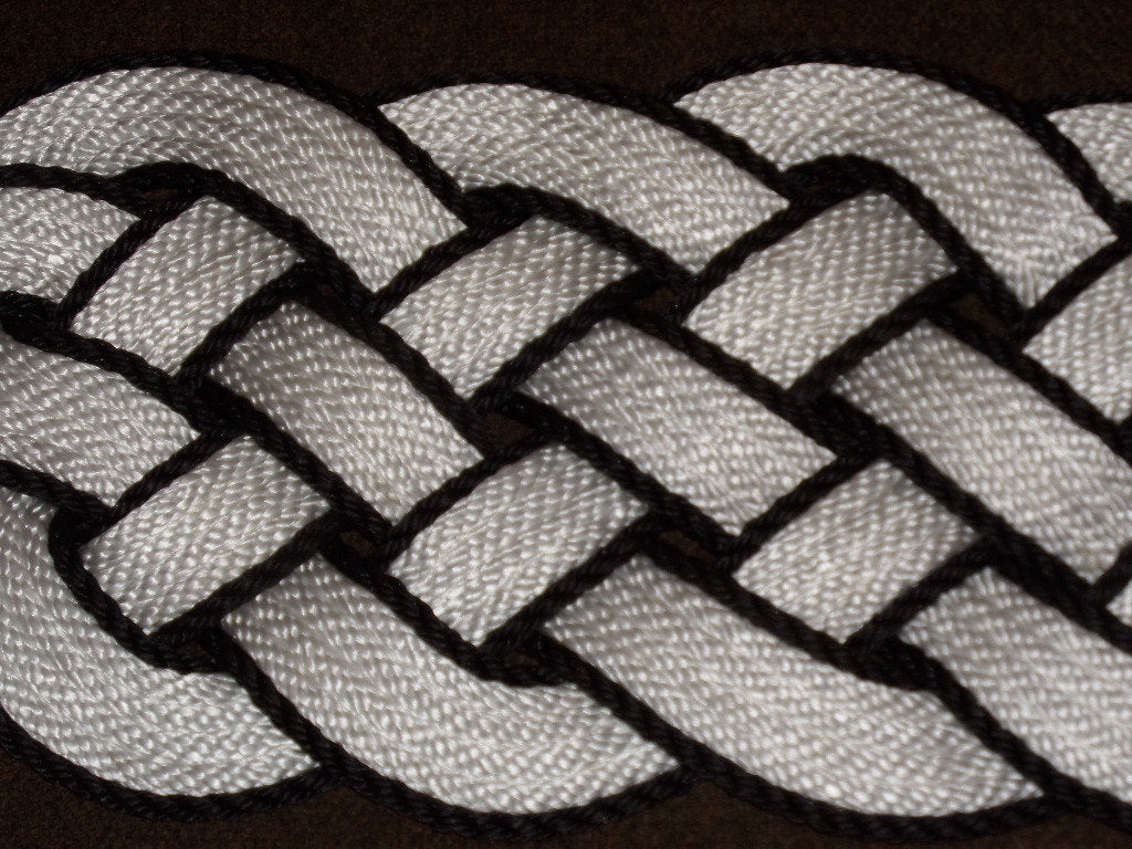 White with Black Accent Rug  30 x 12" - Alaska Rug Company